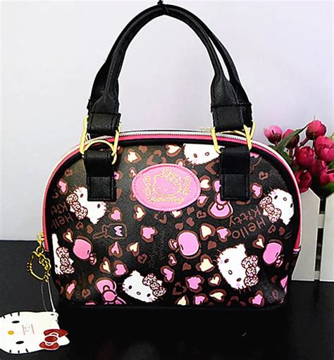 hello kitty shoulder purse.